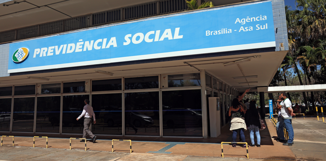fila-do-inss-cai-80%-e-governo-preve-zerar-atrasos-em-2026